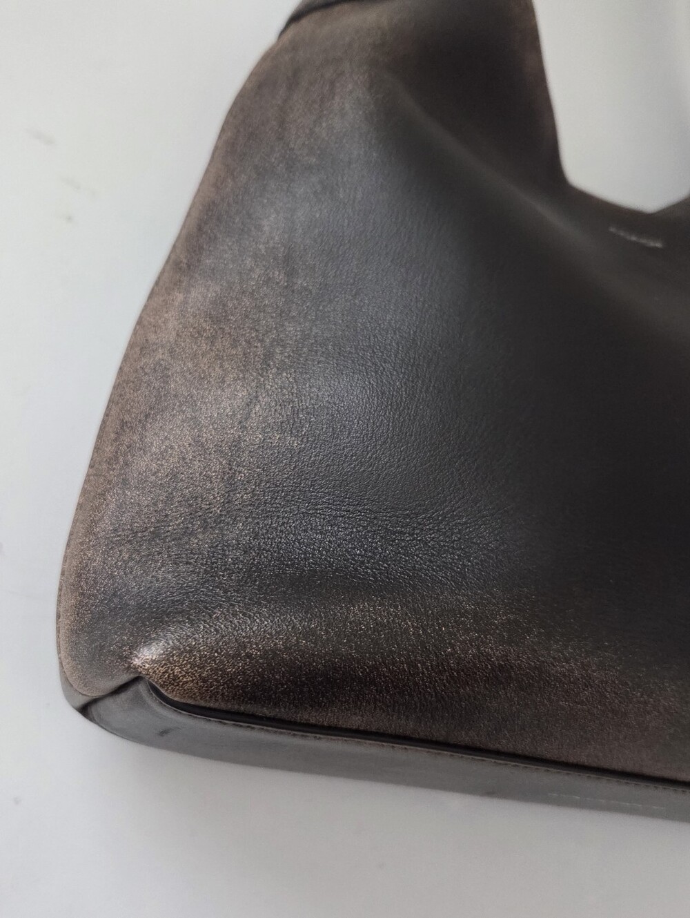 Coach Brooklyn Hobo Bag 28 In Loved Leather - Picture 13 of 15